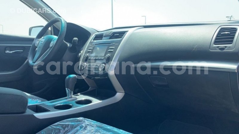 Big with watermark nissan altima ashanti import dubai 42660