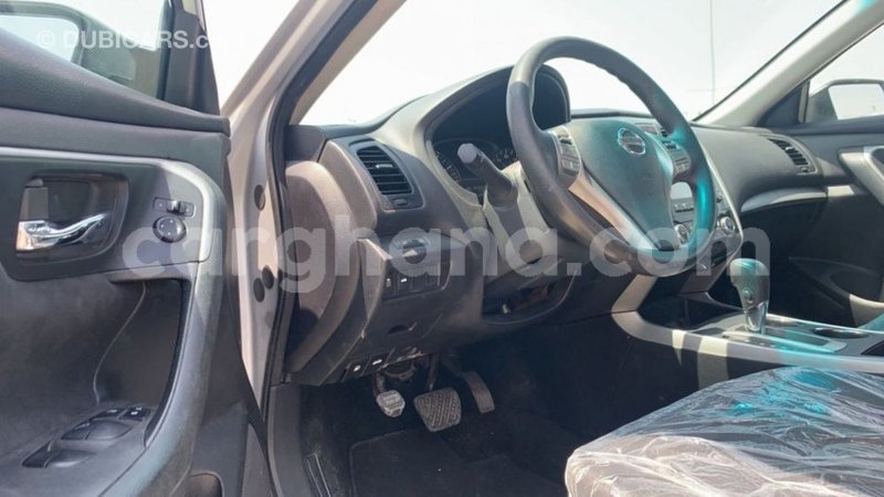 Big with watermark nissan altima ashanti import dubai 42660