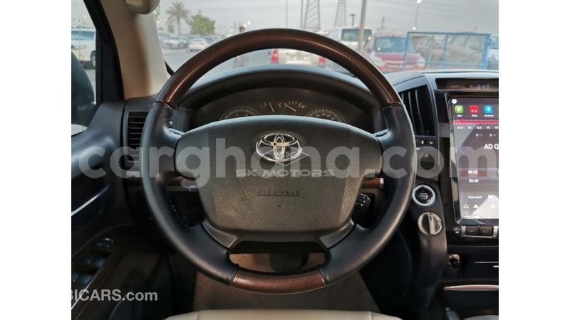 Big with watermark toyota land cruiser ashanti import dubai 42663