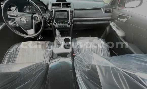 Sayi Na hannu Toyota Camry White Mota in Accra a Greater Accra Sayi Na hannu Toyota Camry White Mota in Accra a Greater Accra