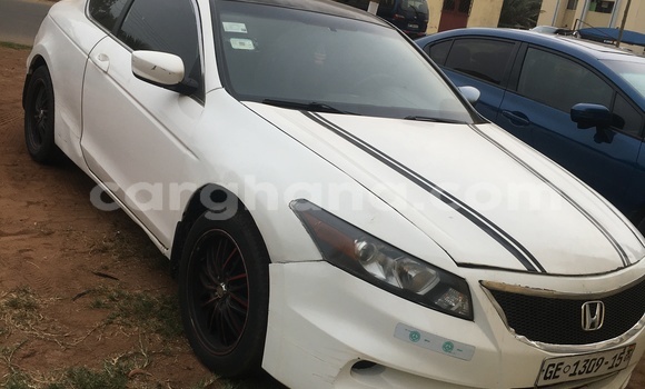 Sayi Na hannu Honda Accord White Mota in Tema a Greater Accra Sayi Na hannu Honda Accord White Mota in Tema a Greater Accra