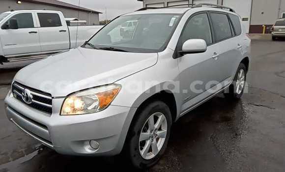 Sayi Na hannu Toyota RAV4 Azurfa Mota in Accra a Greater Accra Sayi Na hannu Toyota RAV4 Azurfa Mota in Accra a Greater Accra