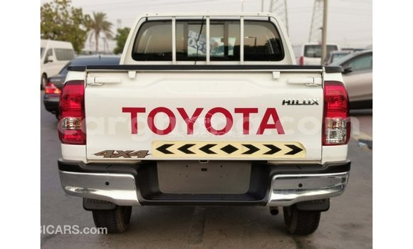 Buy Import Toyota Hilux White Car in Import - Dubai in Ashanti Buy Import Toyota Hilux White Car in Import - Dubai in Ashanti