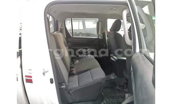 Buy Import Toyota Hilux White Car in Import - Dubai in Ashanti Buy Import Toyota Hilux White Car in Import - Dubai in Ashanti