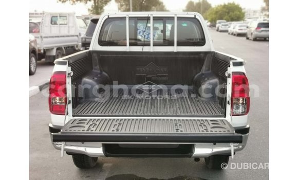 Buy Import Toyota Hilux White Car in Import - Dubai in Ashanti Buy Import Toyota Hilux White Car in Import - Dubai in Ashanti