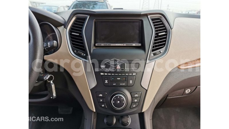 Big with watermark hyundai santa fe ashanti import dubai 42698