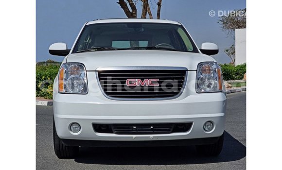 Sayi Imported GMC Yukon White Mota in Import - Dubai a Ashanti Sayi Imported GMC Yukon White Mota in Import - Dubai a Ashanti