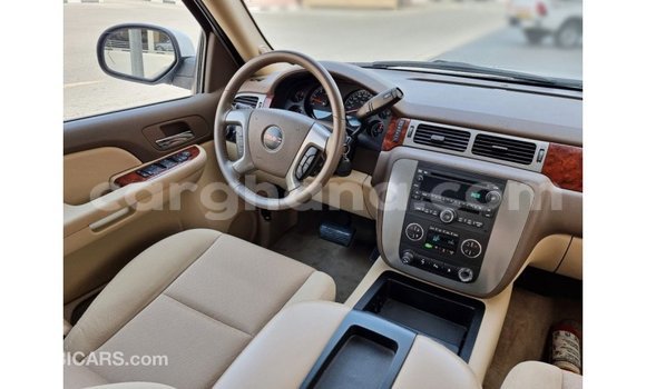 Sayi Imported GMC Yukon White Mota in Import - Dubai a Ashanti Sayi Imported GMC Yukon White Mota in Import - Dubai a Ashanti