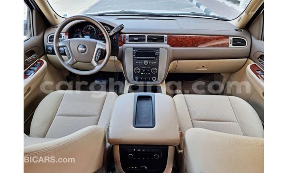 Sayi Imported GMC Yukon White Mota in Import - Dubai a Ashanti Sayi Imported GMC Yukon White Mota in Import - Dubai a Ashanti
