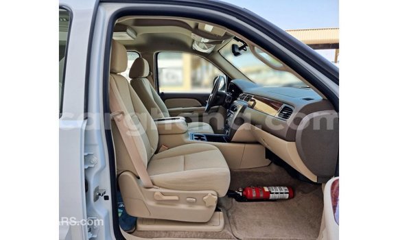 Sayi Imported GMC Yukon White Mota in Import - Dubai a Ashanti Sayi Imported GMC Yukon White Mota in Import - Dubai a Ashanti