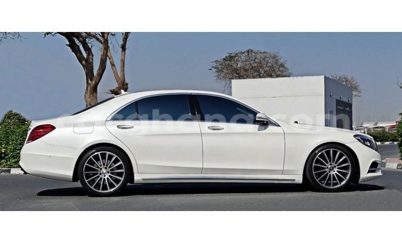 Sayi Imported Mercedes-Benz A200 White Mota in Import - Dubai a Ashanti Sayi Imported Mercedes-Benz A200 White Mota in Import - Dubai a Ashanti