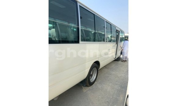 Buy Import Toyota Coaster White Car in Import - Dubai in Ashanti Buy Import Toyota Coaster White Car in Import - Dubai in Ashanti