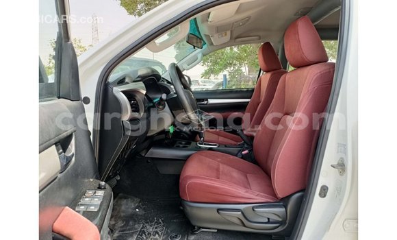 Ra Imported Toyota Hilux funfun Ọkọ̀ in Import - Dubai ni Ashanti Ra Imported Toyota Hilux funfun Ọkọ̀ in Import - Dubai ni Ashanti