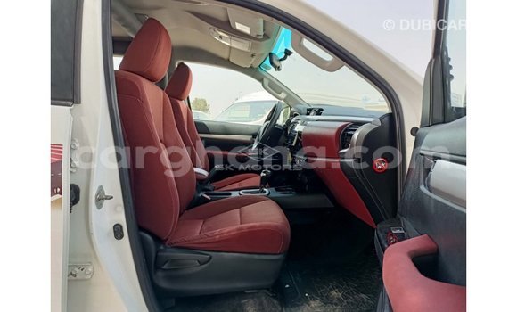 Ra Imported Toyota Hilux funfun Ọkọ̀ in Import - Dubai ni Ashanti Ra Imported Toyota Hilux funfun Ọkọ̀ in Import - Dubai ni Ashanti