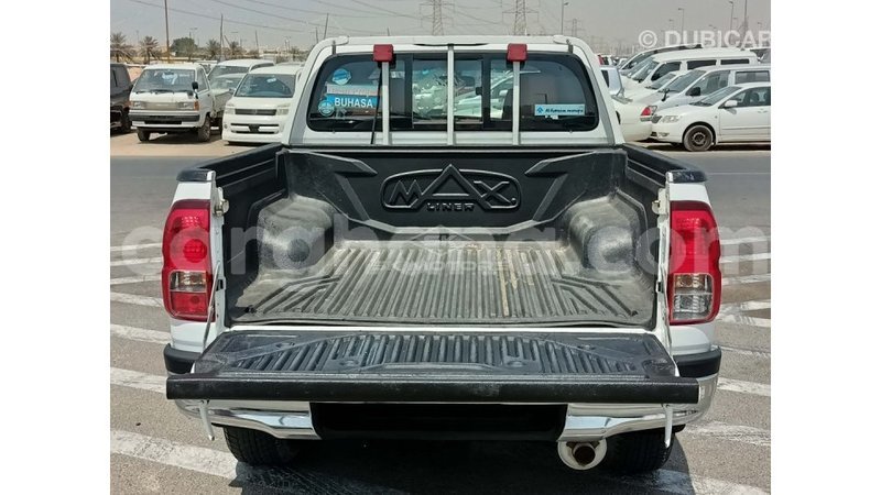 Big with watermark toyota hilux ashanti import dubai 42716