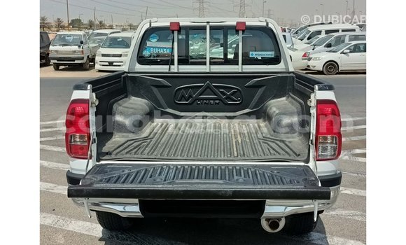 Ra Imported Toyota Hilux funfun Ọkọ̀ in Import - Dubai ni Ashanti Ra Imported Toyota Hilux funfun Ọkọ̀ in Import - Dubai ni Ashanti