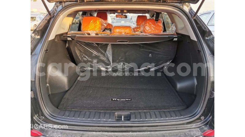 Big with watermark hyundai tucson ashanti import dubai 42717