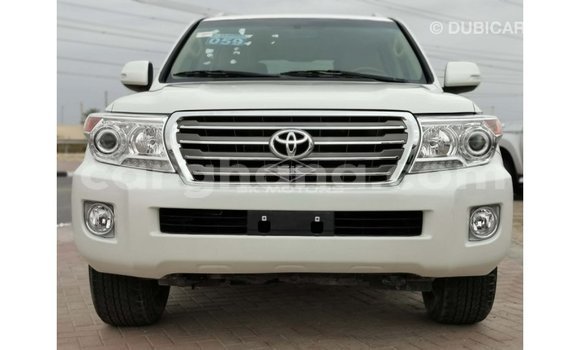 Buy Import Toyota Land Cruiser White Car in Import - Dubai in Ashanti Buy Import Toyota Land Cruiser White Car in Import - Dubai in Ashanti