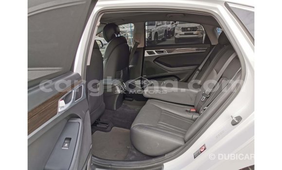 Buy Import Hyundai Genesis White Car in Import - Dubai in Ashanti Buy Import Hyundai Genesis White Car in Import - Dubai in Ashanti