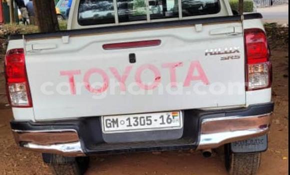 Ra Àlòkù Toyota Hilux funfun Ọkọ̀ in Kete–Krachi ni Volta Ra Àlòkù Toyota Hilux funfun Ọkọ̀ in Kete–Krachi ni Volta