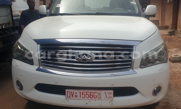 Sayi Na hannu Infiniti QX80 White Mota in Kumasi a Ashanti Sayi Na hannu Infiniti QX80 White Mota in Kumasi a Ashanti