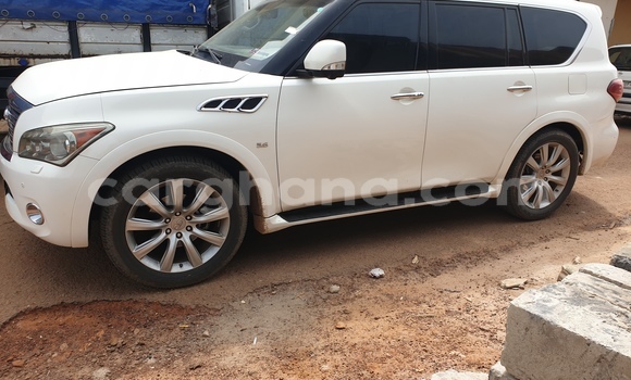 Sayi Na hannu Infiniti QX80 White Mota in Kumasi a Ashanti Sayi Na hannu Infiniti QX80 White Mota in Kumasi a Ashanti