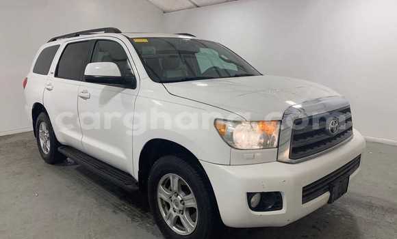 Buy Used Toyota Sequoia White Car in Accra in Greater Accra Buy Used Toyota Sequoia White Car in Accra in Greater Accra