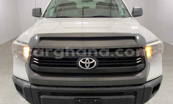 Ra Àlòkù Toyota Tundra funfun Ọkọ̀ in Accra ni Greater Accra