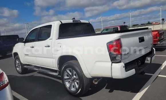 Buy Used Toyota Tacoma White Car in Accra in Greater Accra Buy Used Toyota Tacoma White Car in Accra in Greater Accra