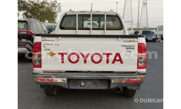 Ra Imported Toyota Hilux funfun Ọkọ̀ in Import - Dubai ni Ashanti Ra Imported Toyota Hilux funfun Ọkọ̀ in Import - Dubai ni Ashanti