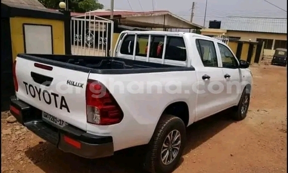 Ra Àlòkù Toyota Hilux Miiran Ọkọ̀ in Accra ni Greater Accra Ra Àlòkù Toyota Hilux Miiran Ọkọ̀ in Accra ni Greater Accra