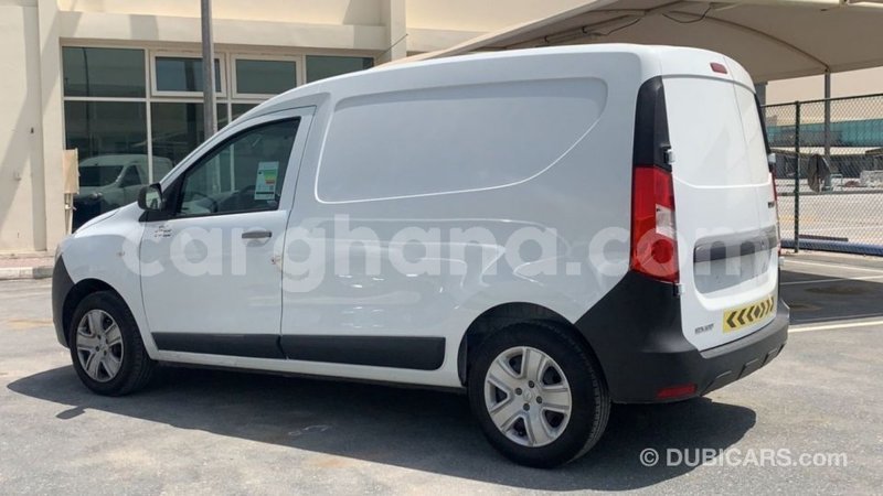 Big with watermark renault 6 ashanti import dubai 42766