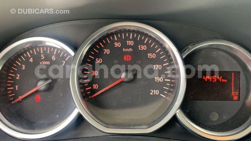 Big with watermark renault 6 ashanti import dubai 42766