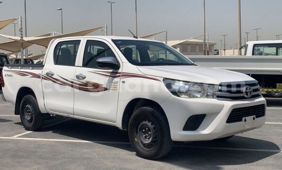 Ra Imported Toyota Hilux funfun Ọkọ̀ in Import - Dubai ni Ashanti Ra Imported Toyota Hilux funfun Ọkọ̀ in Import - Dubai ni Ashanti