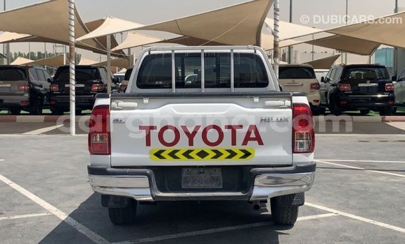 Ra Imported Toyota Hilux funfun Ọkọ̀ in Import - Dubai ni Ashanti Ra Imported Toyota Hilux funfun Ọkọ̀ in Import - Dubai ni Ashanti