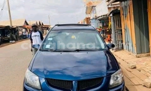 Buy Used Pontiac Vibe Blue Car in Accra in Greater Accra