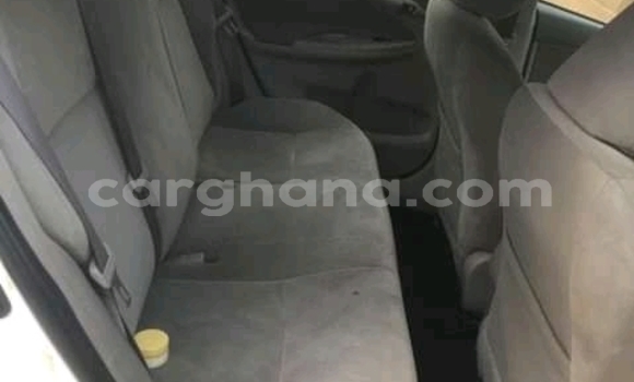 Sayi Na hannu Toyota Corolla White Mota in Accra a Greater Accra Sayi Na hannu Toyota Corolla White Mota in Accra a Greater Accra
