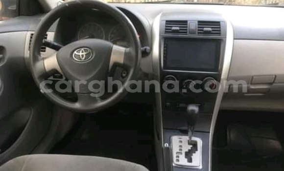 Sayi Na hannu Toyota Corolla White Mota in Accra a Greater Accra Sayi Na hannu Toyota Corolla White Mota in Accra a Greater Accra