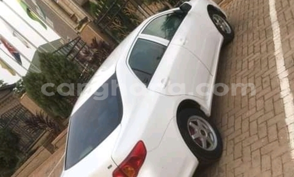 Sayi Na hannu Toyota Corolla White Mota in Accra a Greater Accra Sayi Na hannu Toyota Corolla White Mota in Accra a Greater Accra