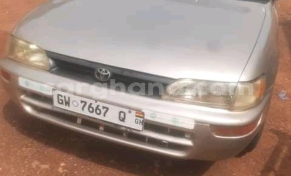 Sayi Na hannu Toyota Corolla Brown Mota in Accra a Greater Accra