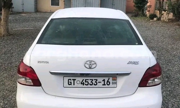 Sayi Na hannu Toyota Yaris White Mota in Accra a Greater Accra Sayi Na hannu Toyota Yaris White Mota in Accra a Greater Accra