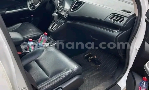 Ra Àlòkù Honda CR–V funfun Ọkọ̀ in Accra ni Greater Accra Ra Àlòkù Honda CR–V funfun Ọkọ̀ in Accra ni Greater Accra