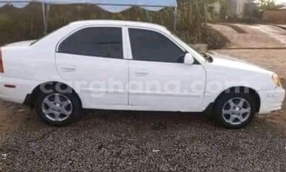 Sayi Na hannu Hyundai Accent White Mota in Accra a Greater Accra Sayi Na hannu Hyundai Accent White Mota in Accra a Greater Accra