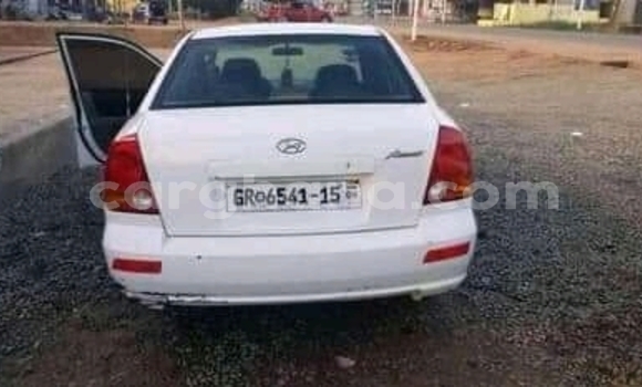Sayi Na hannu Hyundai Accent White Mota in Accra a Greater Accra Sayi Na hannu Hyundai Accent White Mota in Accra a Greater Accra