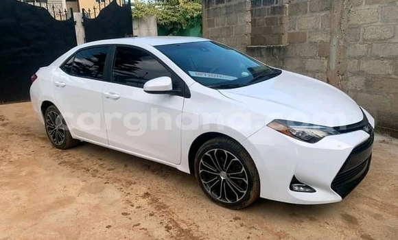Buy Used Toyota Corolla White Car in Accra in Greater Accra Buy Used Toyota Corolla White Car in Accra in Greater Accra