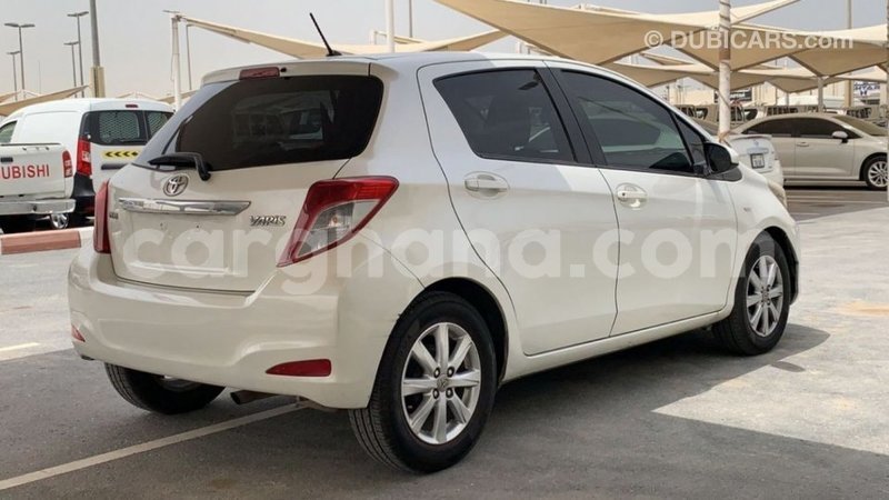 Big with watermark toyota yaris ashanti import dubai 42816