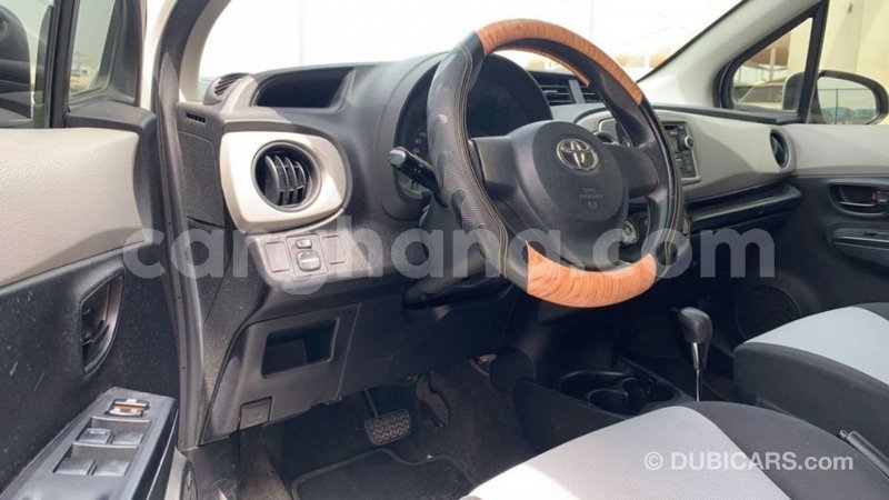 Big with watermark toyota yaris ashanti import dubai 42816