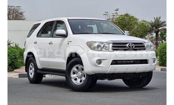 Ra Imported Toyota Fortuner funfun Ọkọ̀ in Import - Dubai ni Ashanti Ra Imported Toyota Fortuner funfun Ọkọ̀ in Import - Dubai ni Ashanti