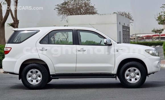 Ra Imported Toyota Fortuner funfun Ọkọ̀ in Import - Dubai ni Ashanti Ra Imported Toyota Fortuner funfun Ọkọ̀ in Import - Dubai ni Ashanti