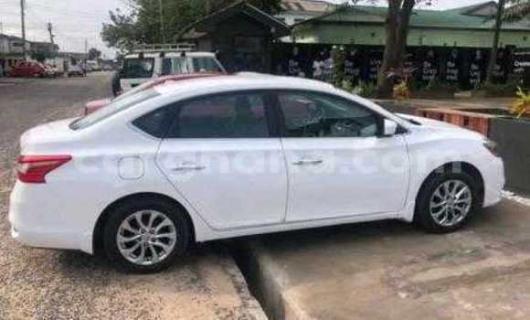 Buy Used Nissan Sentra White Car in Accra in Greater Accra Buy Used Nissan Sentra White Car in Accra in Greater Accra